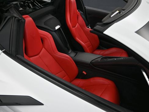 Used 2024 Chevrolet Corvette Stingray Convertible w/ 1LT image 37