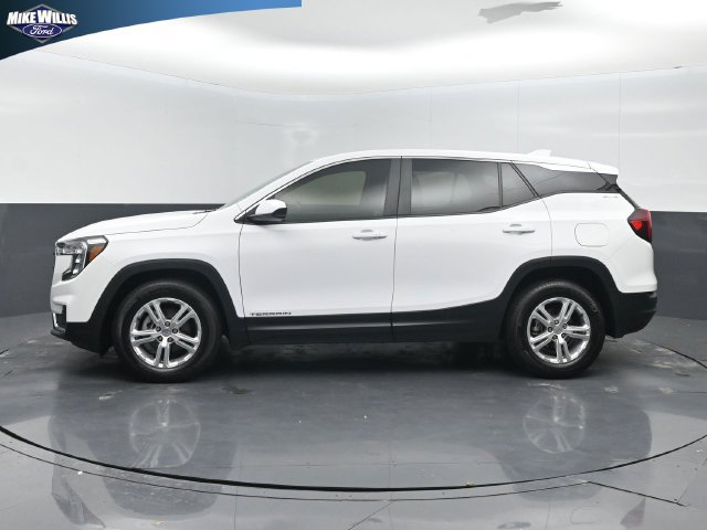 Used 2024 GMC Terrain SLE FWD image 4