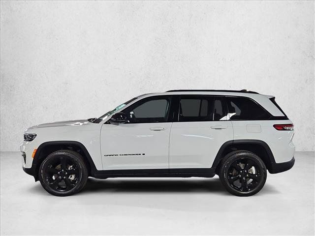 Used 2024 Jeep Grand Cherokee Limited w/ Luxury Tech Group II AWD/4WD image 9