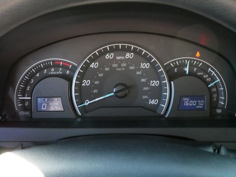 Used 2013 Toyota Camry LE image 21