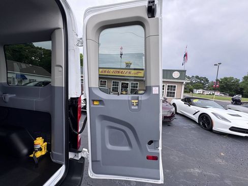 Used 2017 Ford Transit 150 XLT image 37