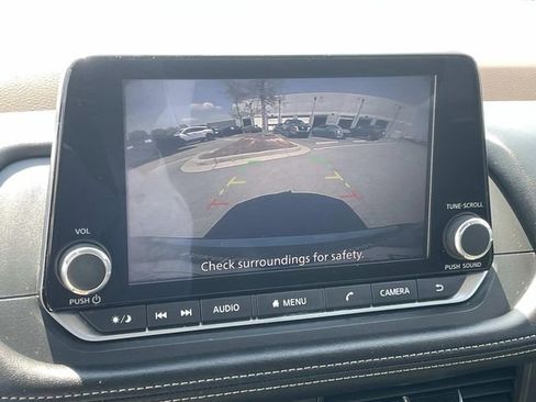 Used 2023 Nissan Rogue SV FWD image 28