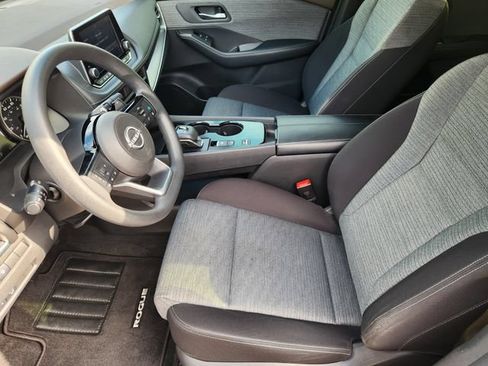 Used 2023 Nissan Rogue SV FWD image 12
