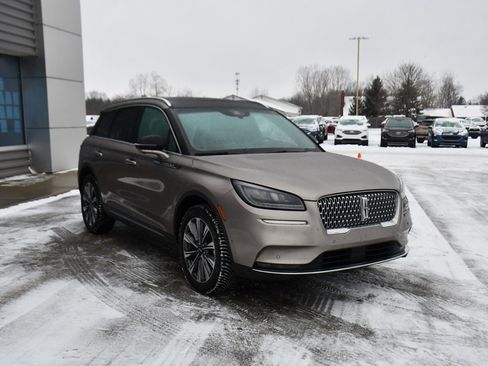 Used 2020 Lincoln Corsair Reserve w/ Equipment Group 201A image 9