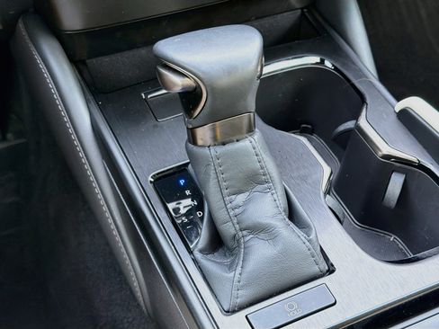 Used 2024 Lexus ES 350 Ultra Luxury w/ Accessory Package (Z2) FWD image 28
