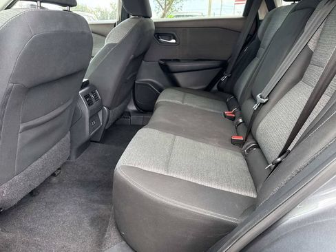 Certified 2022 Nissan Rogue SV FWD image 13