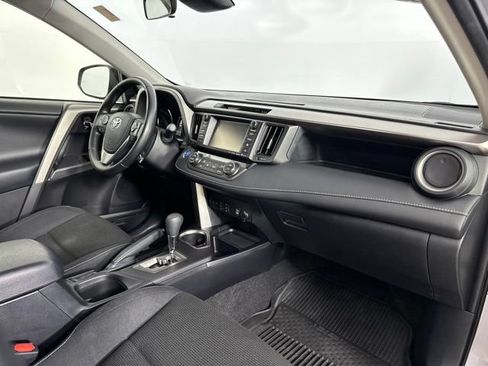 Used 2018 Toyota RAV4 XLE w/ Convenience Package AWD/4WD image 25