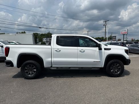 Used 2024 GMC Sierra 1500 AT4X AWD/4WD image 7