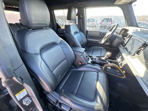 Used 2022 Ford Bronco Badlands w/ Sasquatch Package image 24