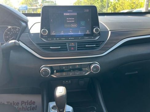 Used 2023 Nissan Altima 2.5 SV image 12
