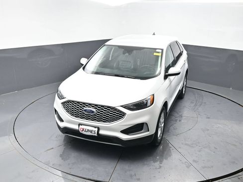 Used 2024 Ford Edge SEL AWD/4WD image 45
