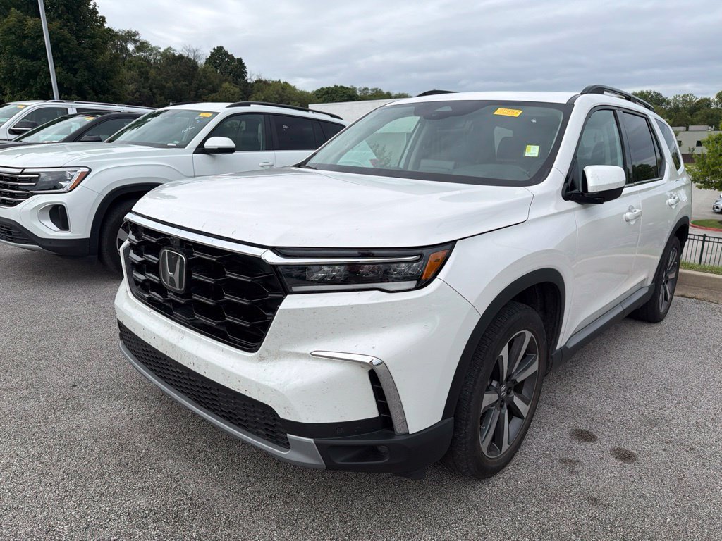 Used 2025 Honda Pilot Elite image 4