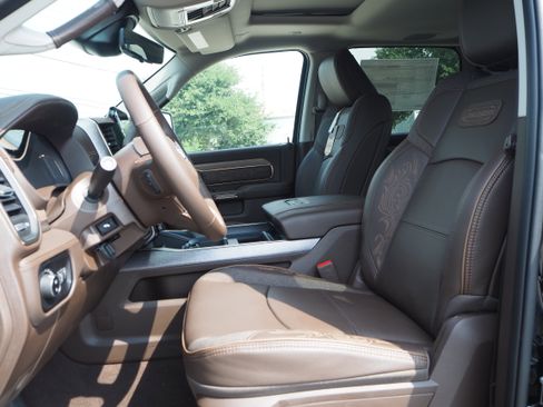 New 2025 RAM 2500 Limited image 9