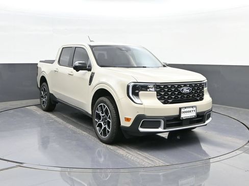 Used 2025 Ford Maverick Lariat w/ 4K Tow Package AWD/4WD image 21