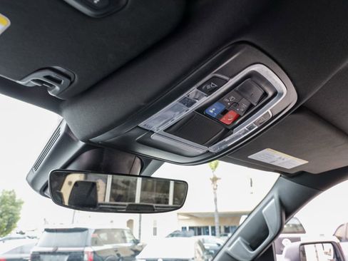 Used 2024 RAM 1500 Laramie image 32