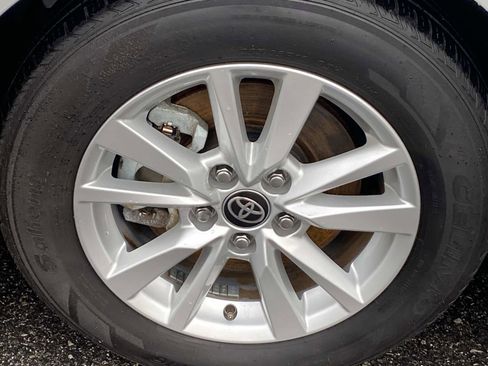 Used 2025 Toyota Camry LE image 21