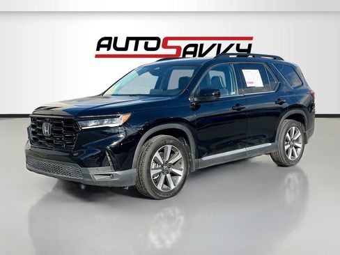 Used 2025 Honda Pilot Elite image 3