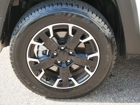 Used 2023 Jeep Renegade Trailhawk w/ Trailhawk Elite Group AWD/4WD image 15