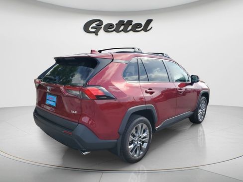Used 2025 Toyota RAV4 XLE Premium FWD image 4