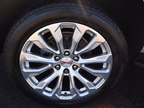 Used 2022 GMC Yukon Denali image 60