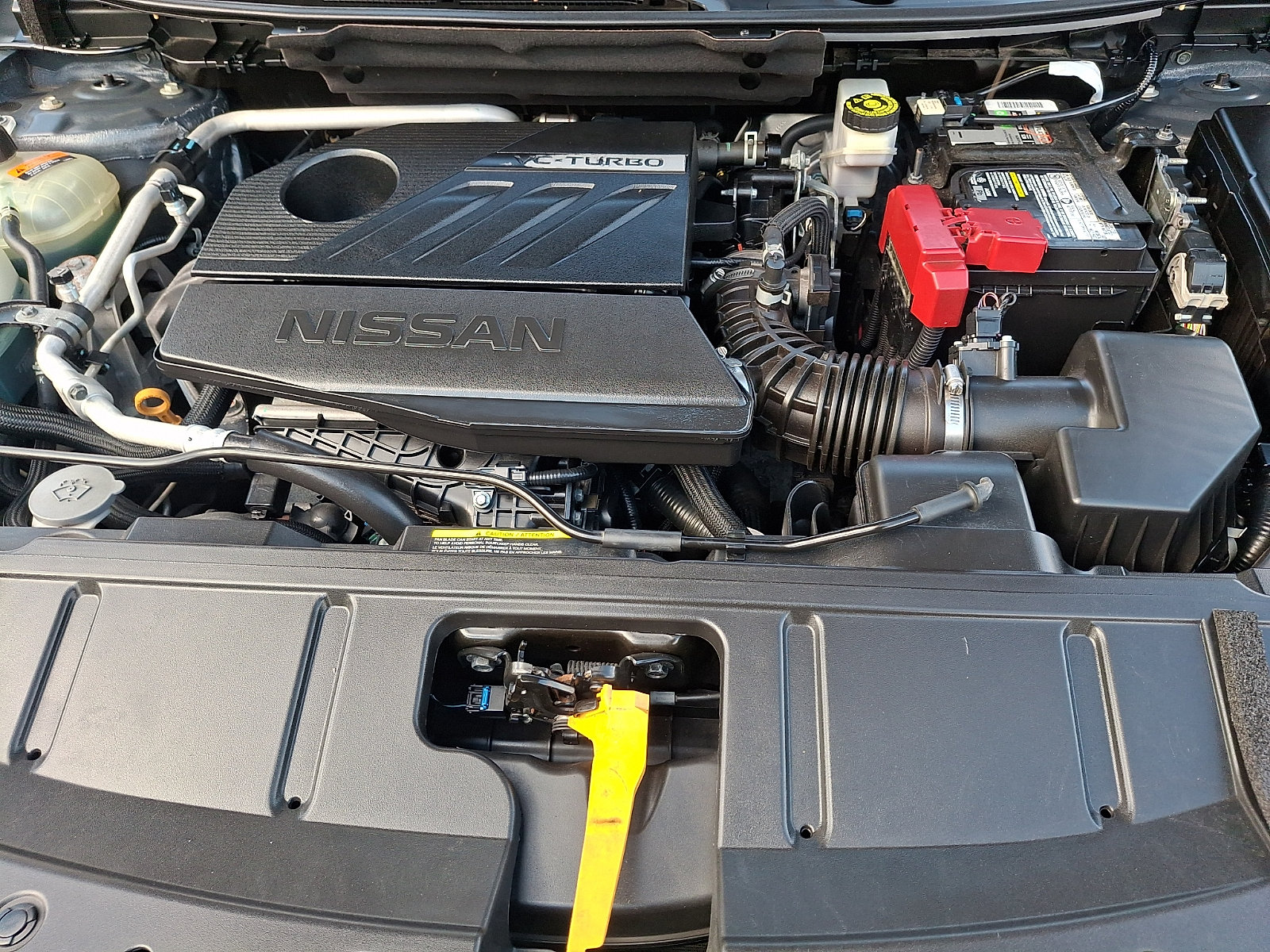 Used 2023 Nissan Rogue S AWD/4WD image 26