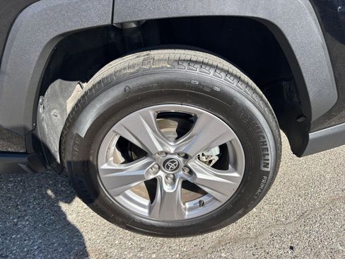 Used 2025 Toyota RAV4 XLE image 32