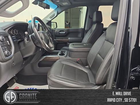 Used 2021 Chevrolet Silverado 1500 LT Trail Boss w/ Convenience Package II image 9