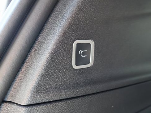 New 2026 Chrysler Pacifica Select image 16