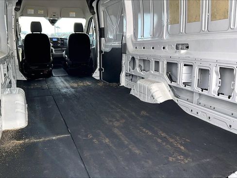 Certified 2024 Ford Transit 250 148 High Roof Extended image 32