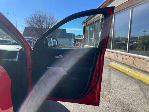 Used 2017 Jeep Cherokee Trailhawk w/ Cold Weather Group image 23