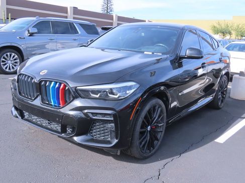 Used 2022 BMW X6 xDrive40i w/ M Sport Package image 2