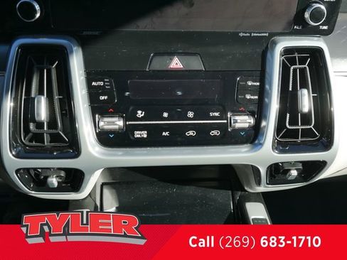 Used 2024 Kia Sorento SX Prestige w/ Panoramic Sunroof Package image 32