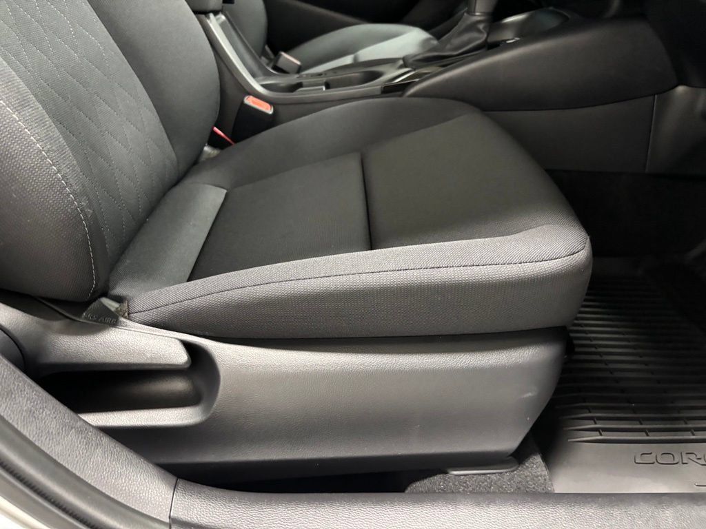 Used 2026 Toyota Corolla LE FWD image 57