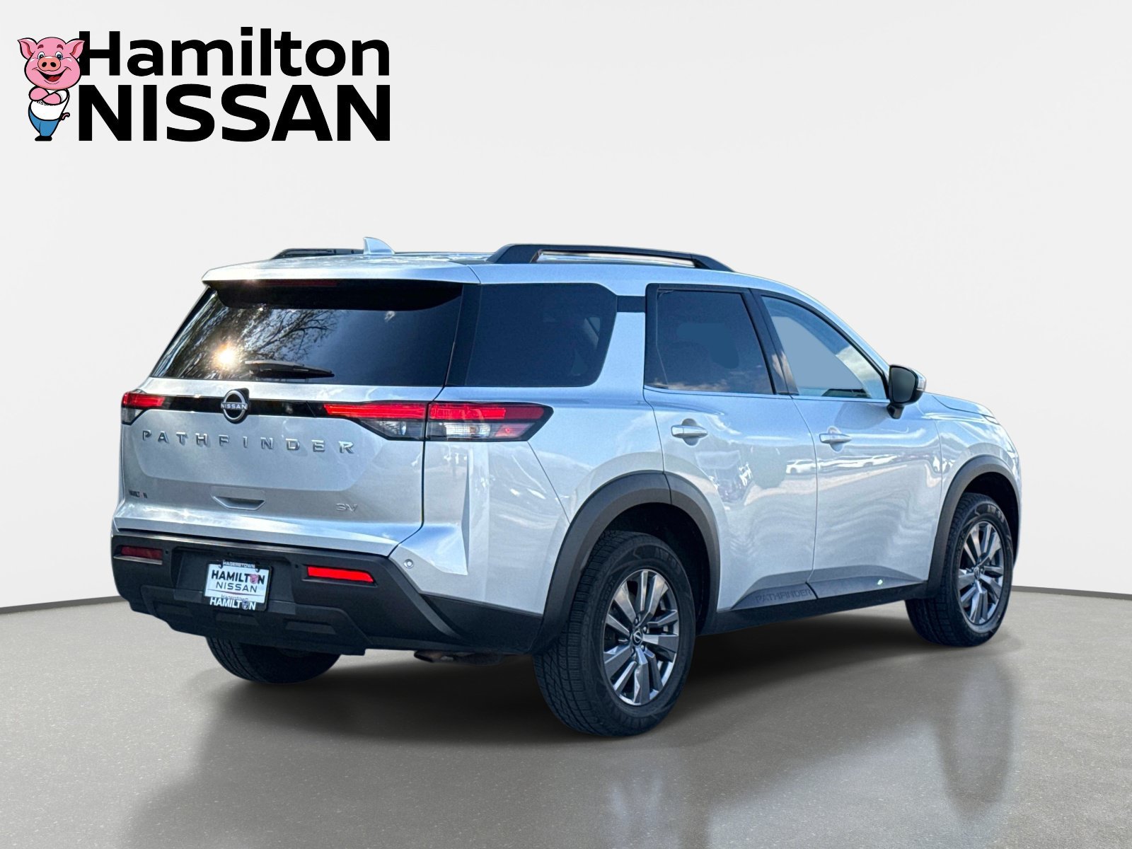 Used 2024 Nissan Pathfinder SV FWD image 2