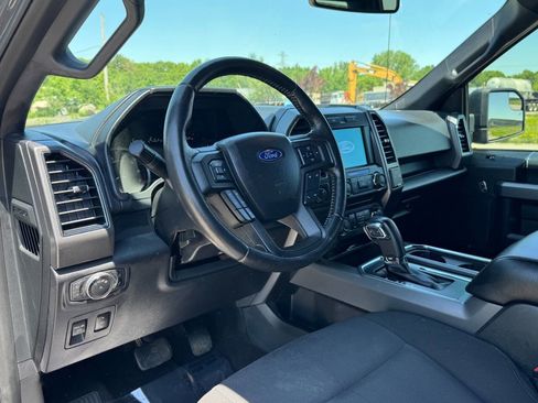 Used 2018 Ford F150 XLT w/ Equipment Group 302A Luxury AWD/4WD image 13