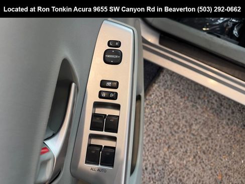 Used 2012 Toyota Prius V Three FWD image 12