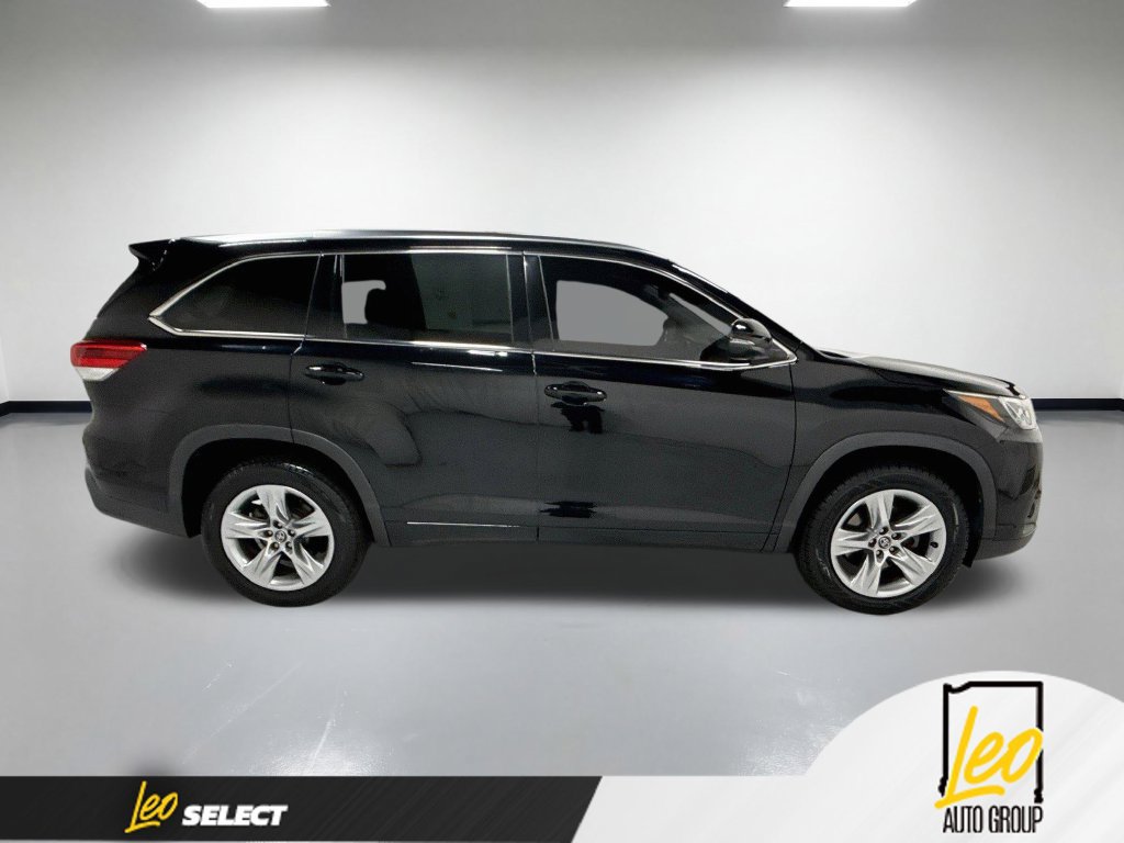 Used 2018 Toyota Highlander Limited w/ Carpet Mat Package (TMS) FWD image 6