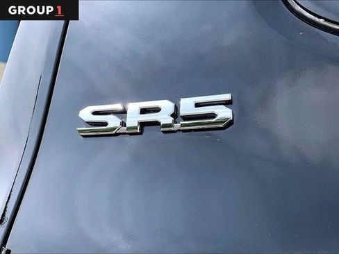 Certified 2024 Toyota Tacoma SR5 AWD/4WD image 10
