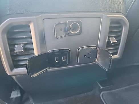Used 2018 Ford F150 XLT w/ Equipment Group 302A Luxury AWD/4WD image 17