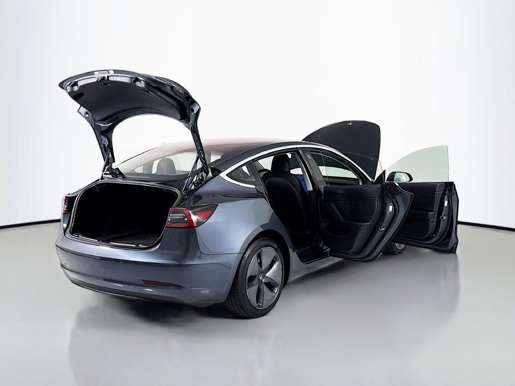 Used 2018 Tesla Model 3 Mid Range RWD image 28