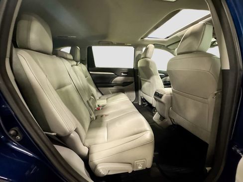 Used 2016 Toyota Highlander XLE image 37