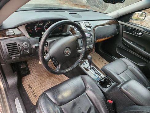 Used 2011 Cadillac DTS Luxury image 44