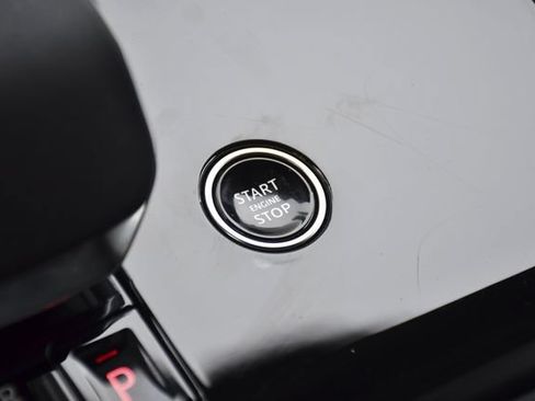 Used 2025 Land Rover Range Rover Sport SE AWD/4WD image 15