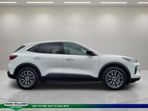 Used 2023 Ford Escape Active AWD/4WD image 2
