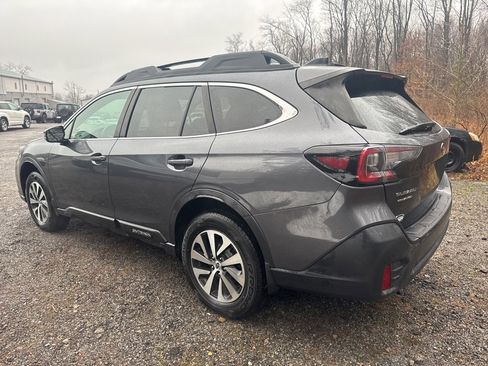 Used 2020 Subaru Outback Premium image 7