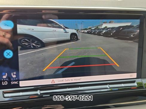 Used 2026 Volkswagen Atlas SE FWD image 22