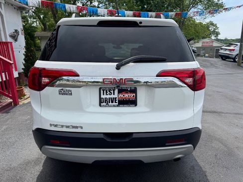 Used 2018 GMC Acadia SLE FWD image 10