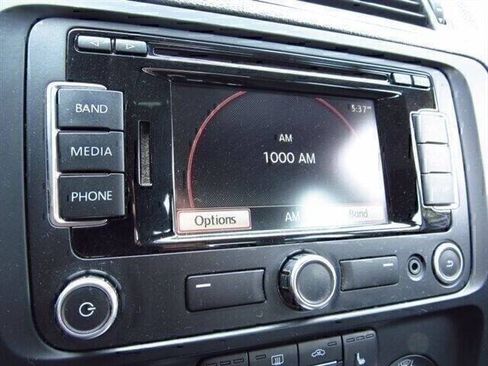 Used 2011 Volkswagen Jetta SEL FWD image 4
