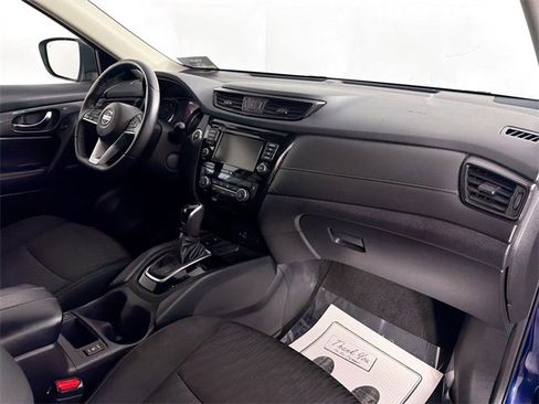 Used 2020 Nissan Rogue SV image 26