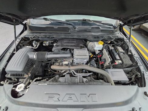 Used 2020 RAM 1500 Laramie w/ Sport Appearance Package AWD/4WD image 27